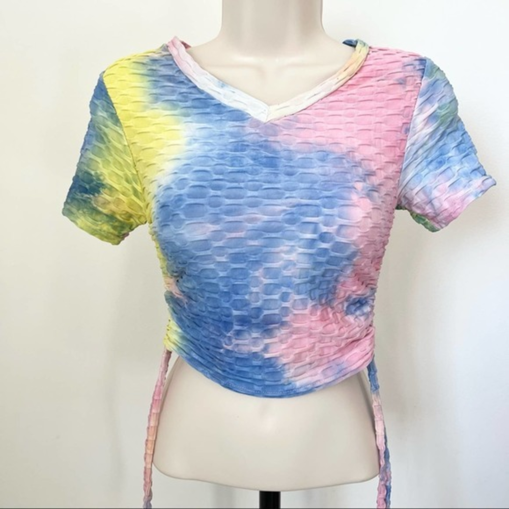 tie dye spandex crop top stretchy cinched sides v neck short sleeve